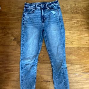 American Eagle Stretch Mom Jeans